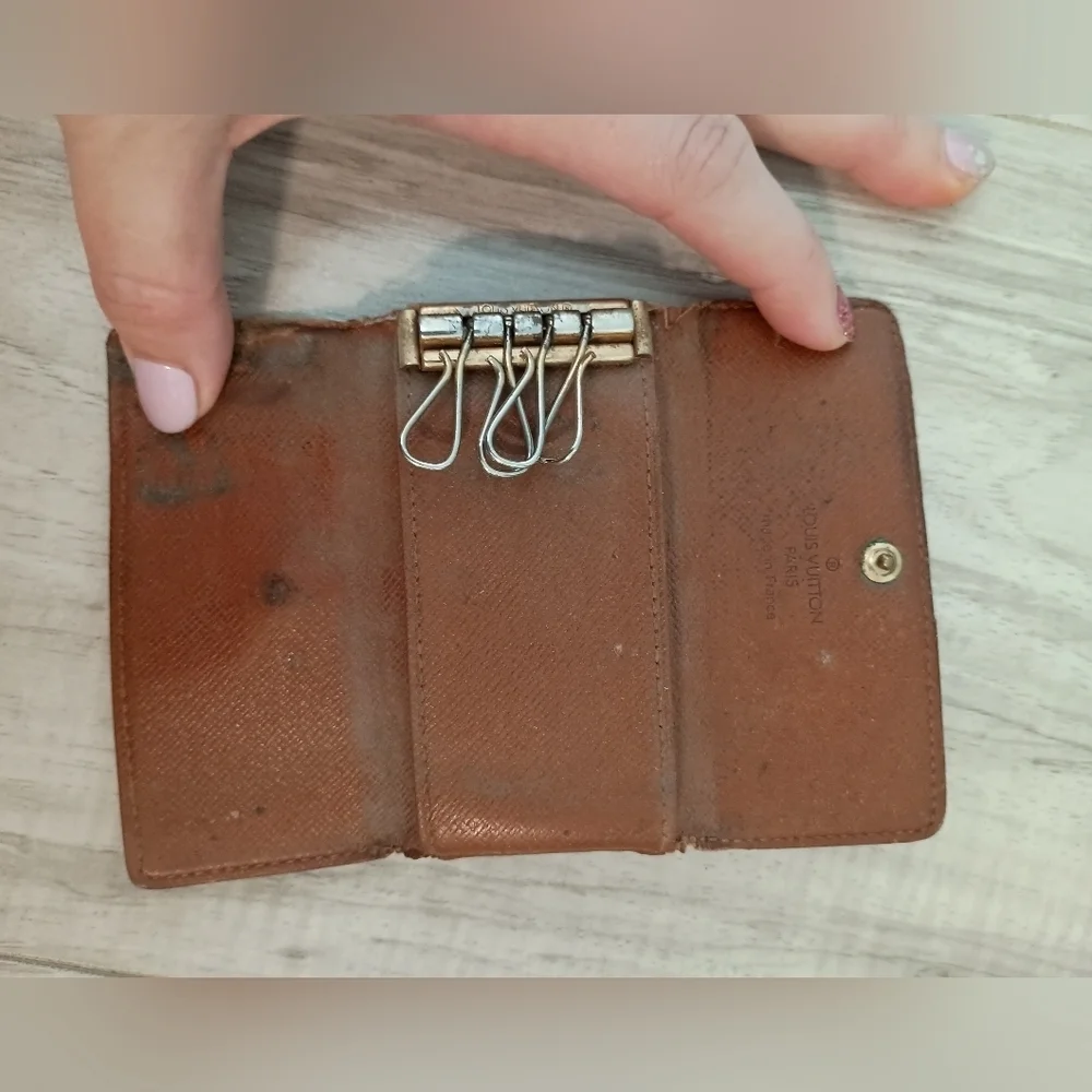 Louis Vuitton Key Case Monogram Multicle 4